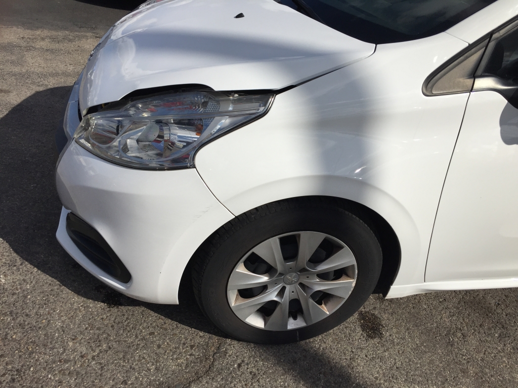 PEUGEOT 208 1.6 HDI 75CV