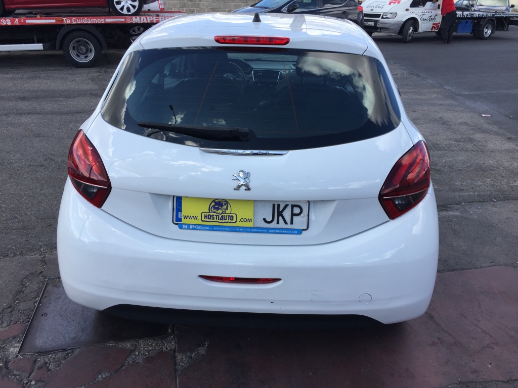 PEUGEOT 208 1.6 HDI 75CV