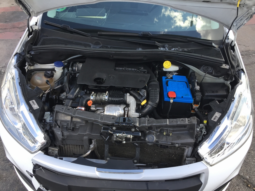 PEUGEOT 208 1.6 HDI 75CV