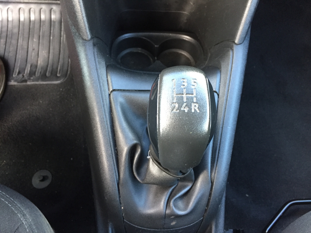 PEUGEOT 208 1.6 HDI 75CV