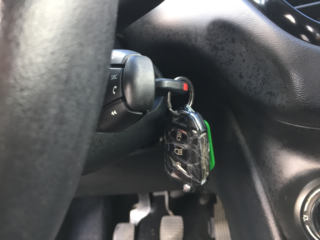 PEUGEOT 208 1.6 HDI 75CV