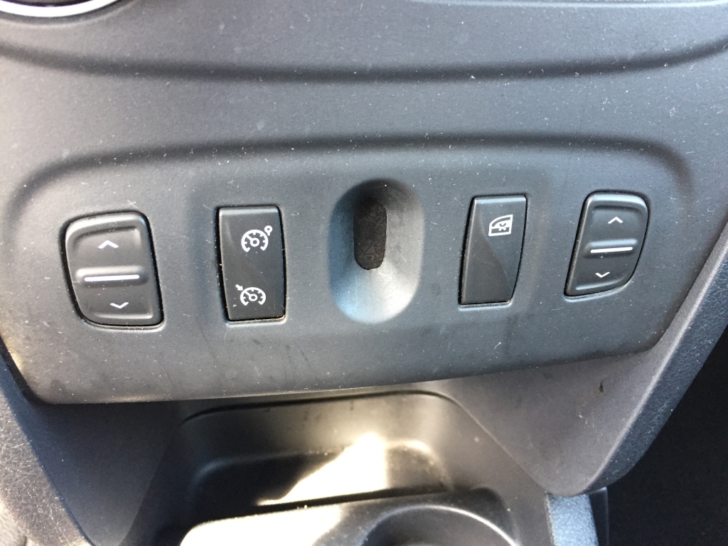 DACIA SANDERO 1.0 INY 90CV