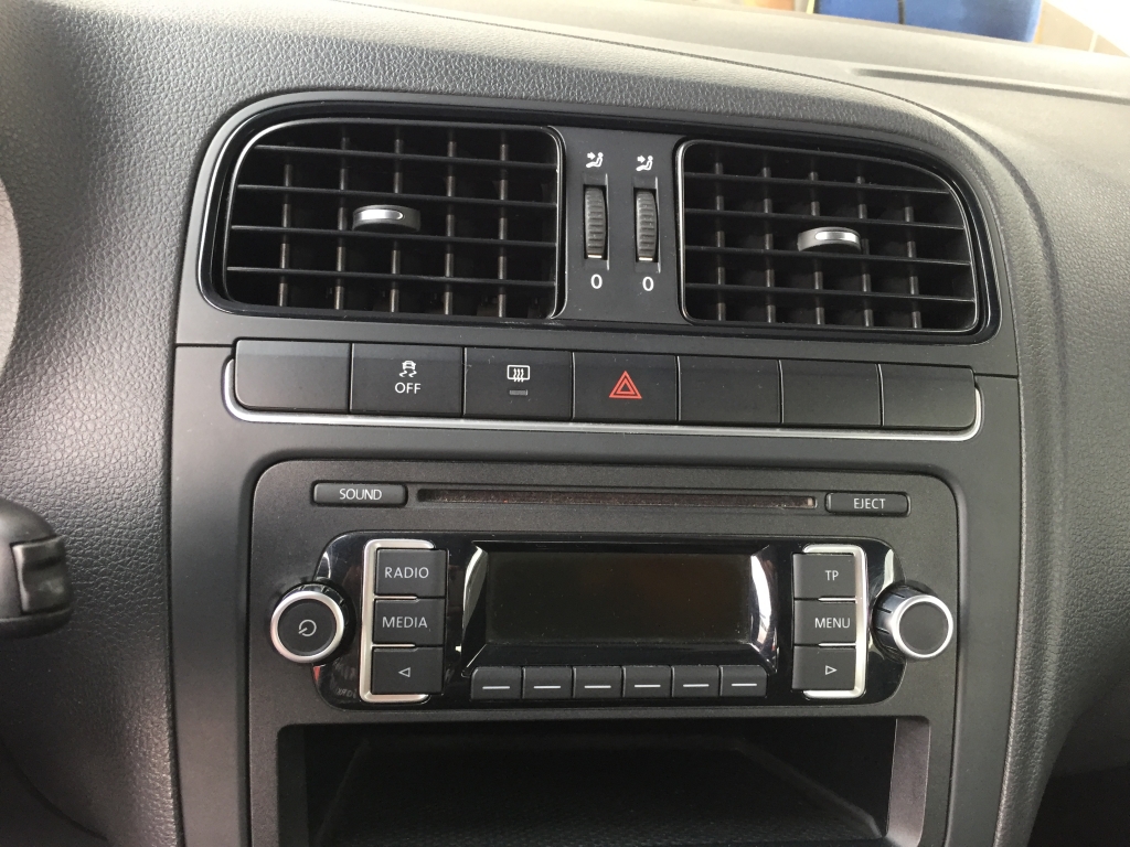 VOLKSWAGEN POLO 1.2 FSI VOLKSWAGEN POLO 1.2 FSI