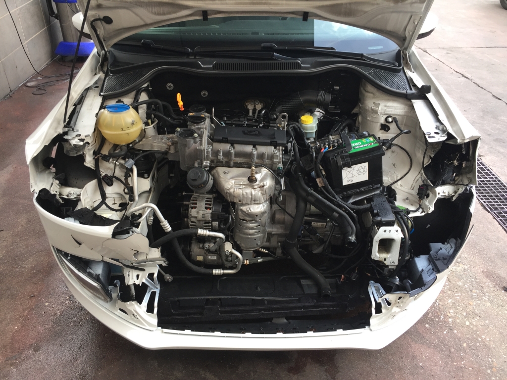 VOLKSWAGEN POLO 1.2 FSI VOLKSWAGEN POLO 1.2 FSI