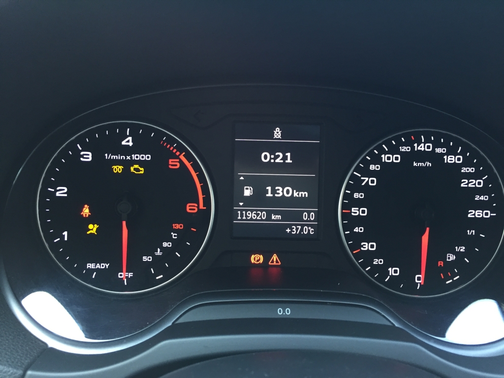 AUDI A-3 SEDAN 1.6 TDI 110CV