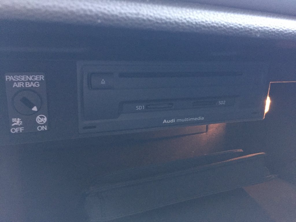 AUDI A-3 SEDAN 1.6 TDI 110CV