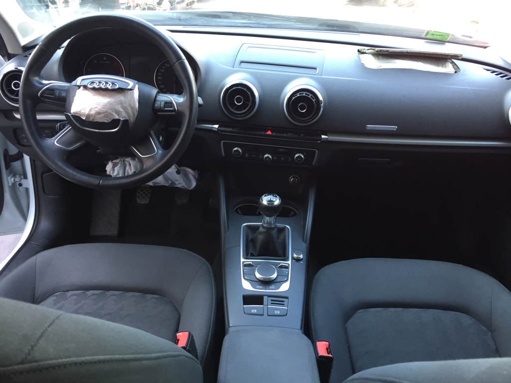 AUDI A-3 SEDAN 1.6 TDI 110CV