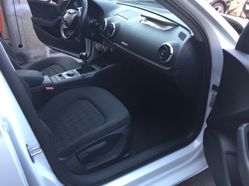 AUDI A-3 SEDAN 1.6 TDI 110CV