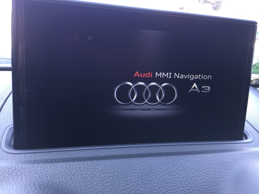 AUDI A-3 SEDAN 1.6 TDI 110CV