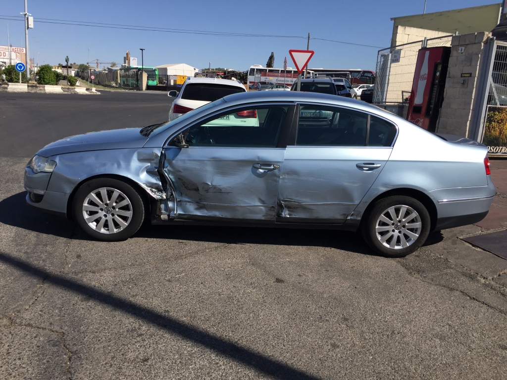 VOLKSWAGEN PASSAT 1.9 TDI 105CV