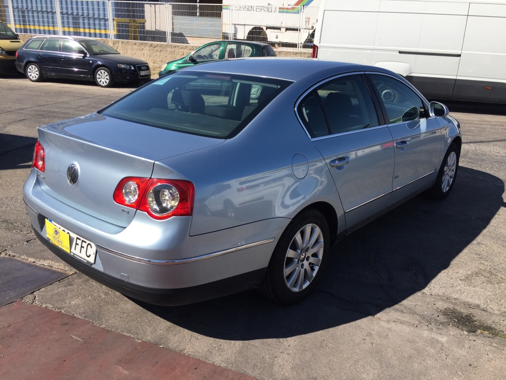VOLKSWAGEN PASSAT 1.9 TDI 105CV