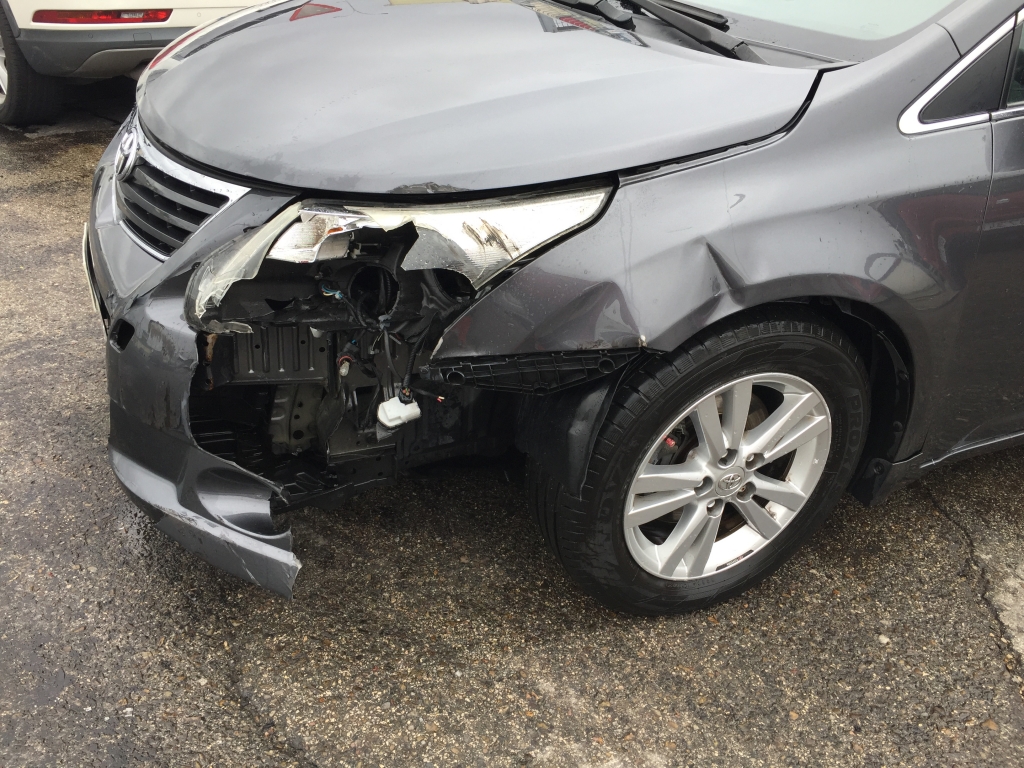 TOYOTA AVENSIS 2.0 D4D 126CV