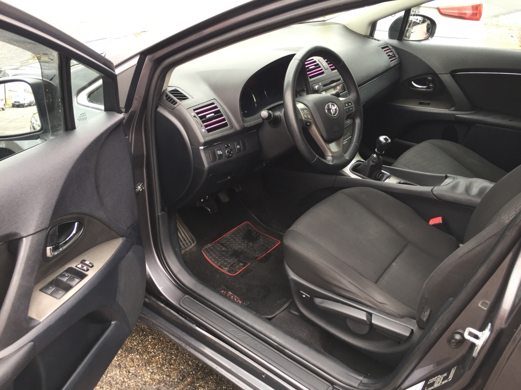 TOYOTA AVENSIS 2.0 D4D 126CV