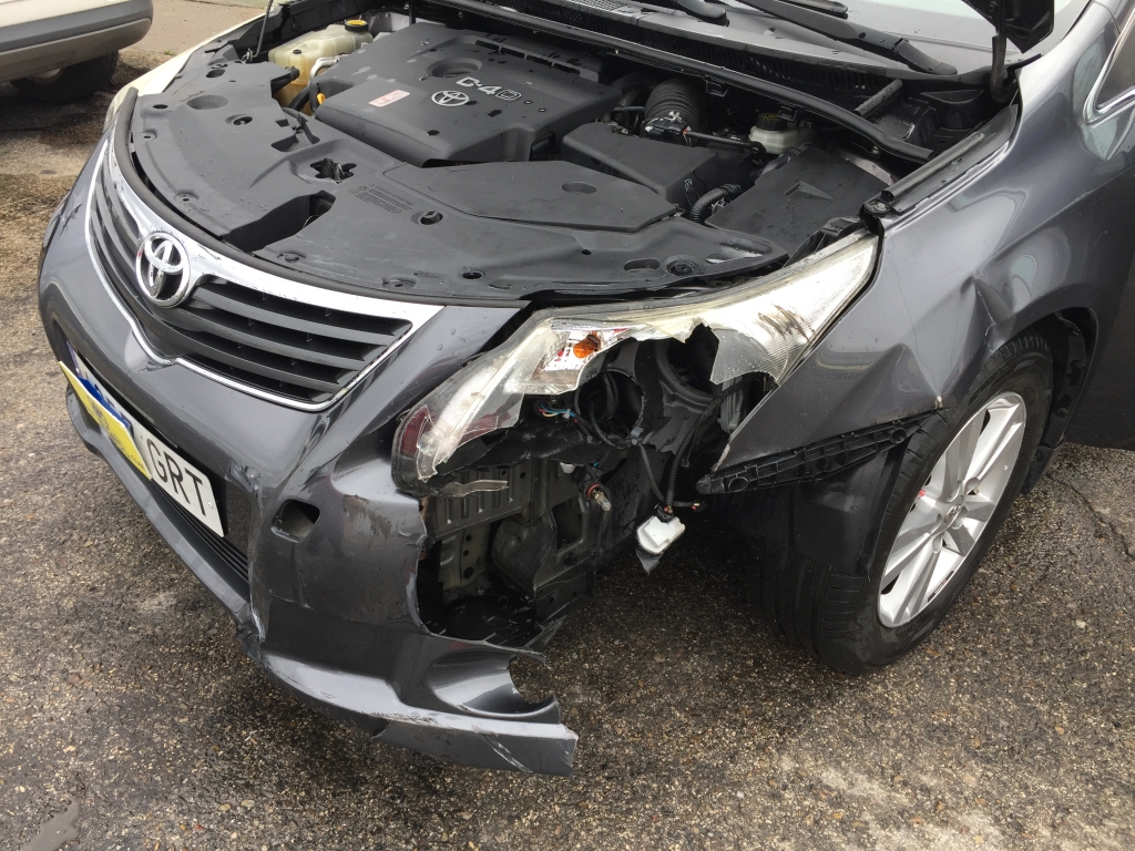 TOYOTA AVENSIS 2.0 D4D 126CV