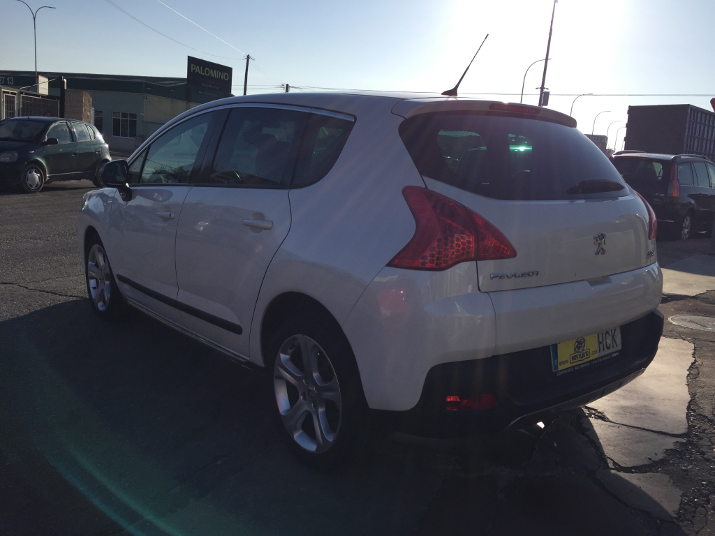 PEUGEOT 3008 1.6 HDI 112CV AUT