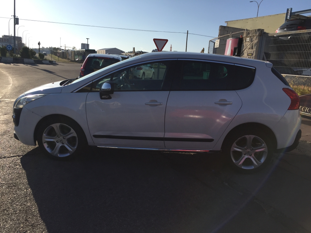 PEUGEOT 3008 1.6 HDI 112CV AUT