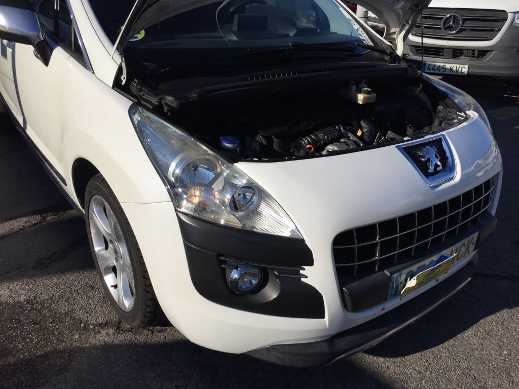 PEUGEOT 3008 1.6 HDI 112CV AUT