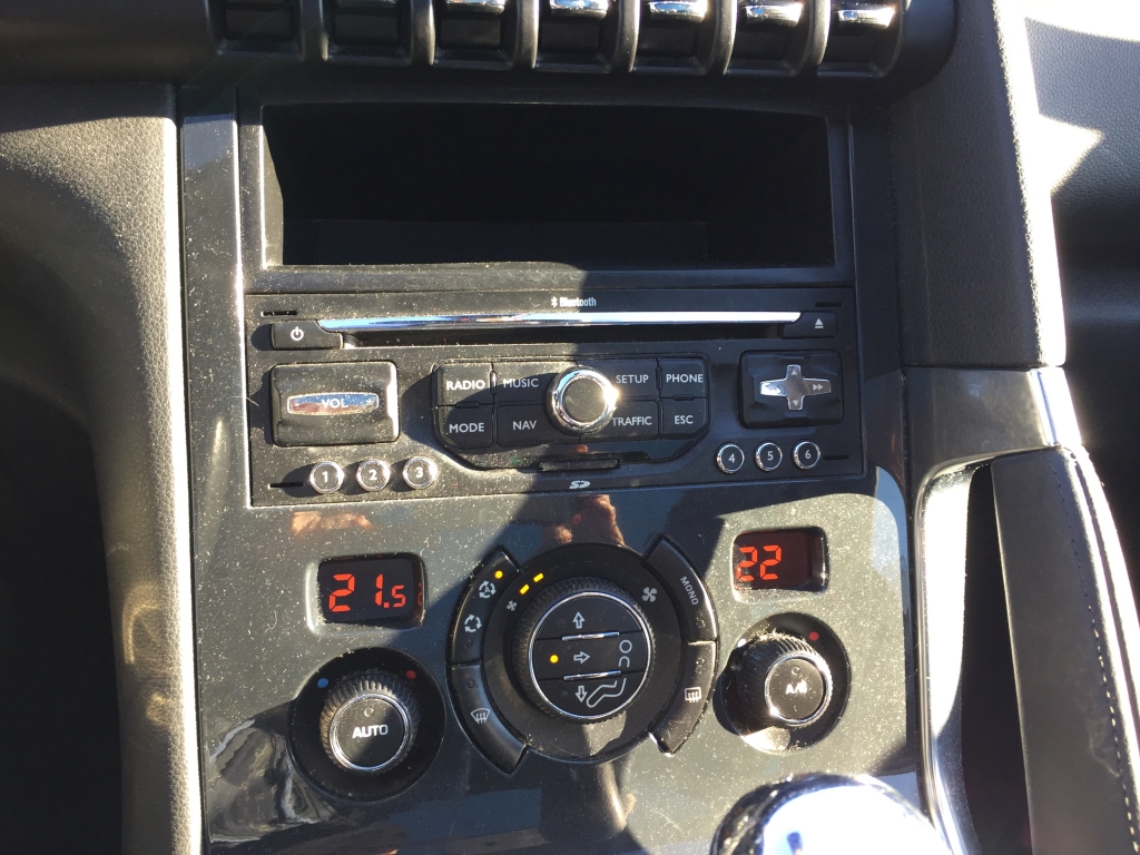 PEUGEOT 3008 1.6 HDI 112CV AUT