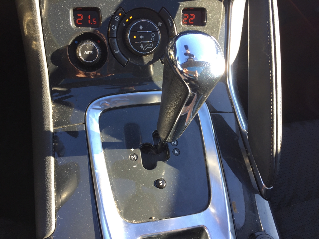 PEUGEOT 3008 1.6 HDI 112CV AUT