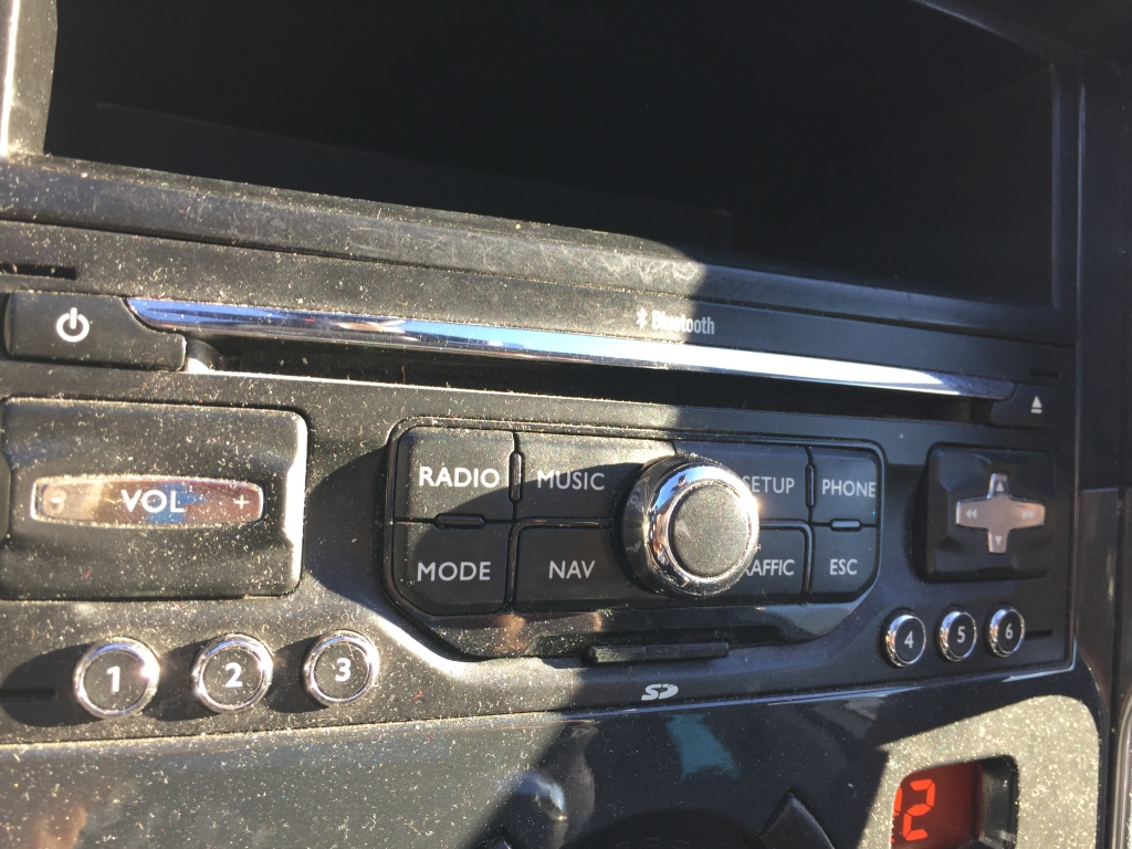 PEUGEOT 3008 1.6 HDI 112CV AUT