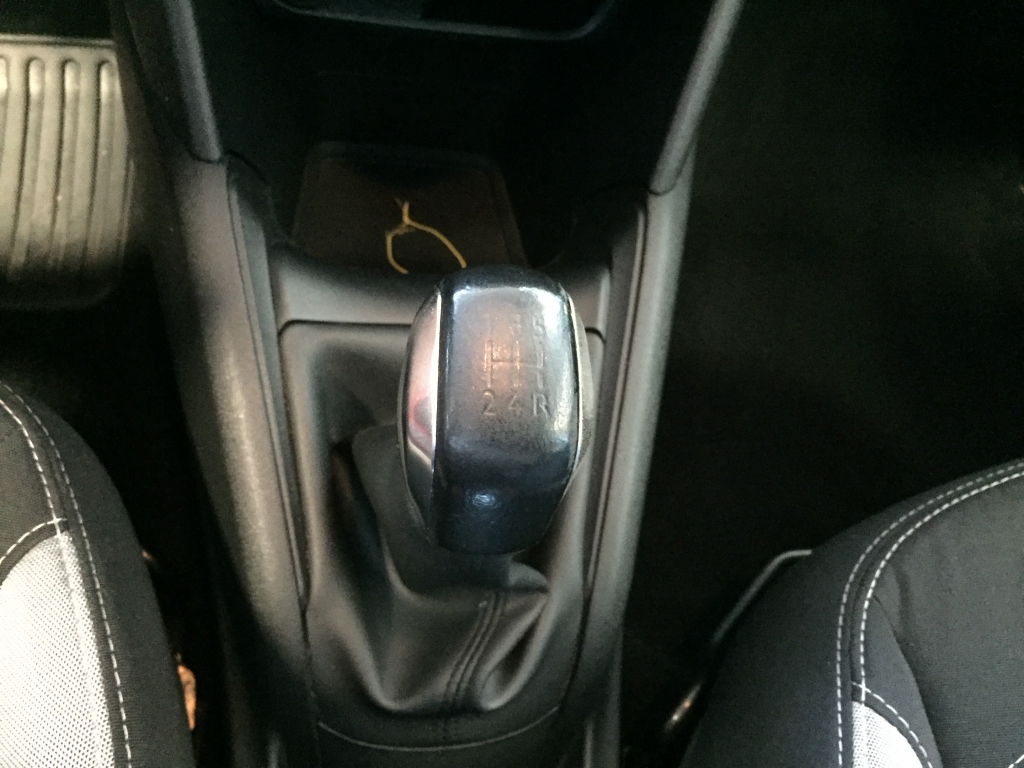 PEUGEOT 208 1.2 INY 82CV