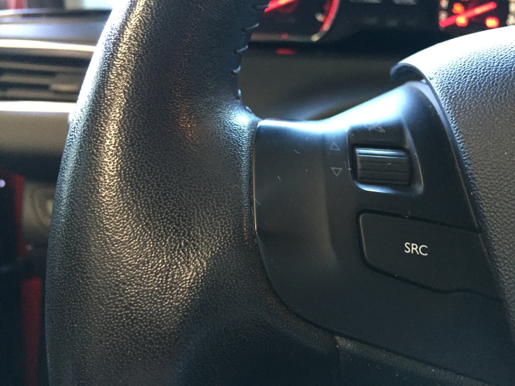 PEUGEOT 208 1.2 INY 82CV