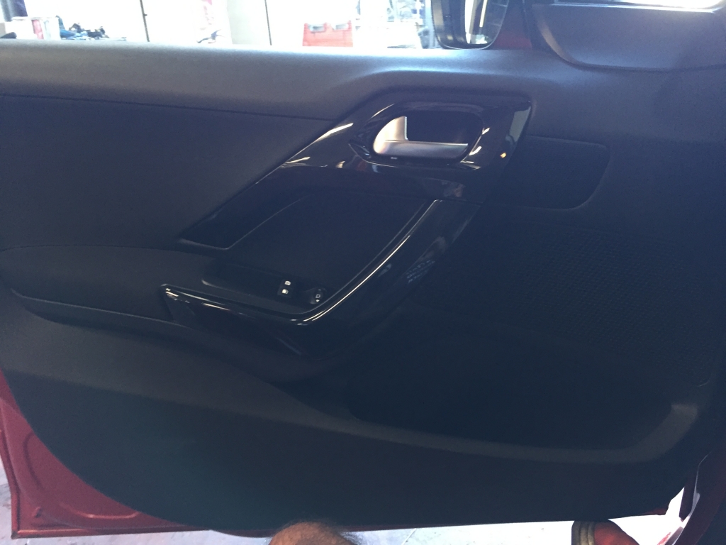 PEUGEOT 208 1.2 INY 82CV