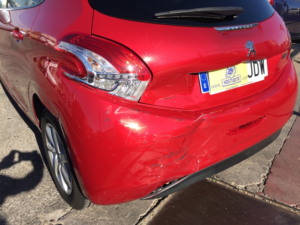 PEUGEOT 208 1.2 INY 82CV