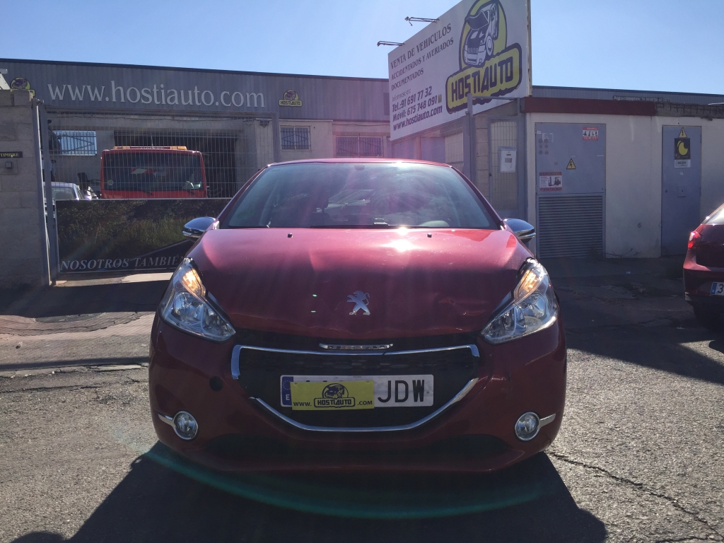 PEUGEOT 208 1.2 INY 82CV