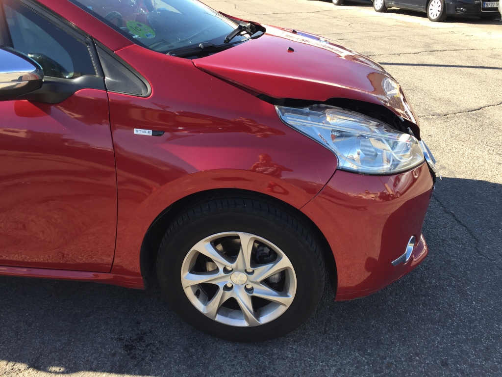 PEUGEOT 208 1.2 INY 82CV