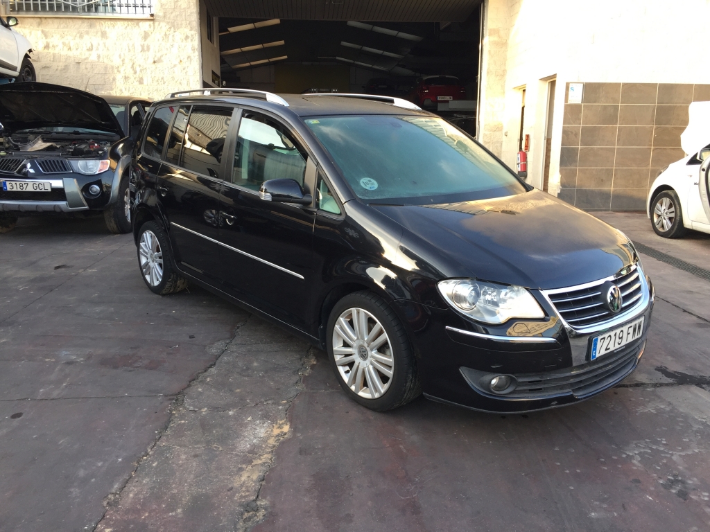 VOLKSWAGEN TOURAN 2.0 TDI 140CV DSG
