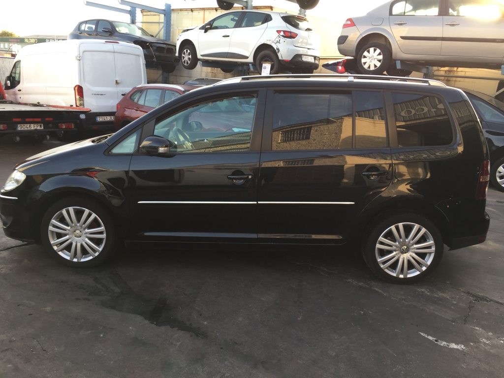 VOLKSWAGEN TOURAN 2.0 TDI 140CV DSG