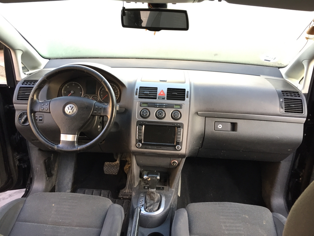 VOLKSWAGEN TOURAN 2.0 TDI 140CV DSG