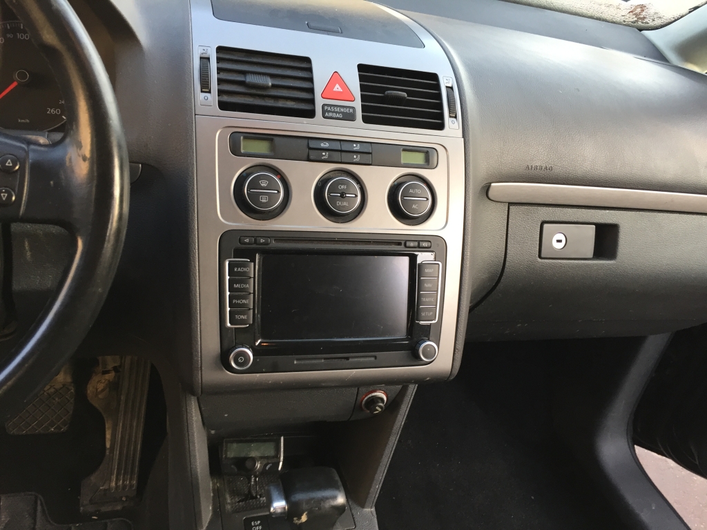 VOLKSWAGEN TOURAN 2.0 TDI 140CV DSG