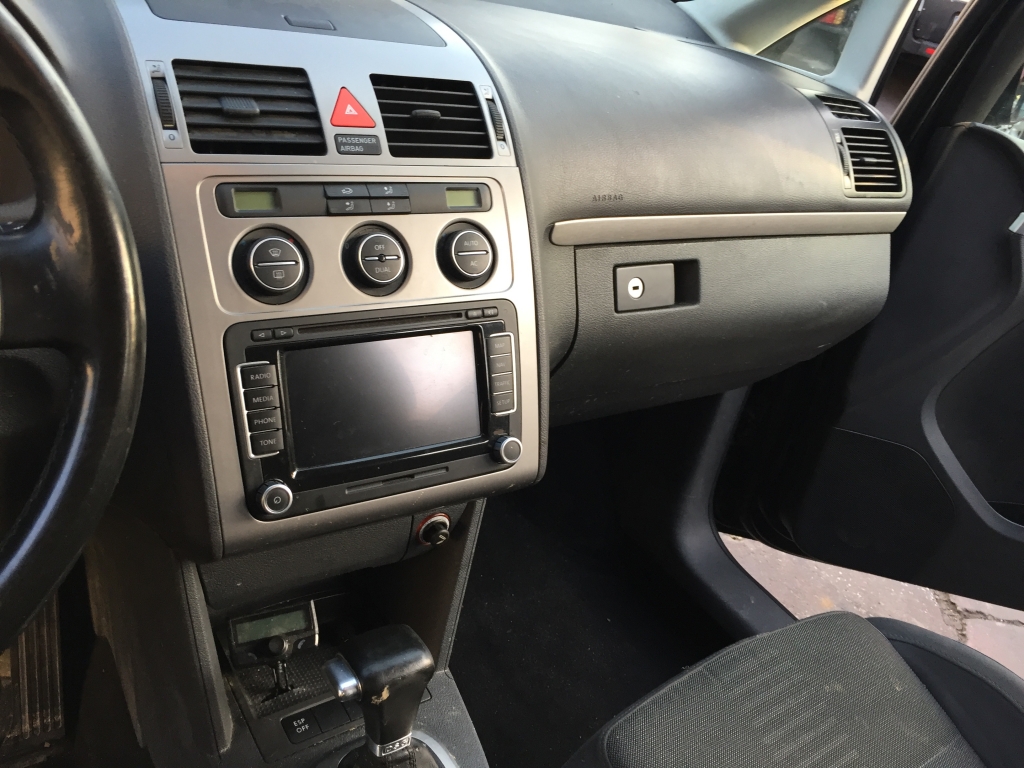 VOLKSWAGEN TOURAN 2.0 TDI 140CV DSG