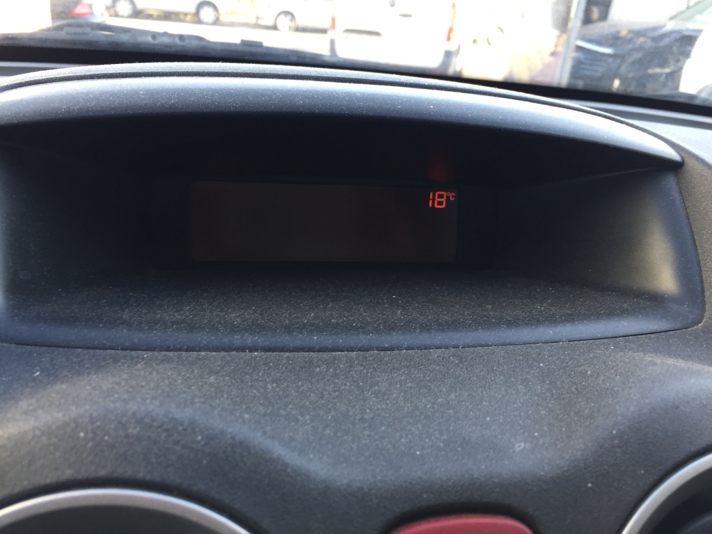 CITROEN C-3 1.1 INY 60CV