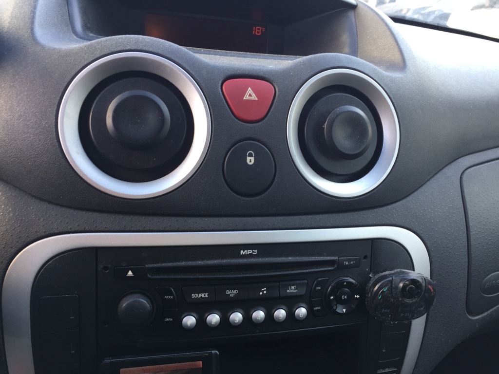 CITROEN C-3 1.1 INY 60CV