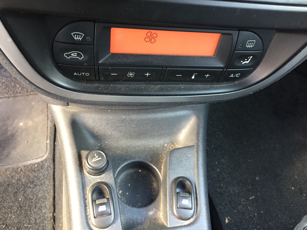 CITROEN C-3 1.1 INY 60CV