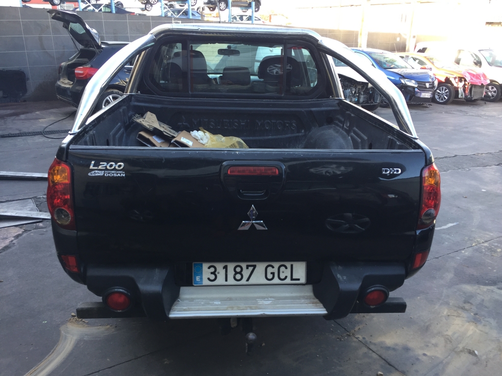MITSUBISHI L-200 2.5 DI-D 167CV