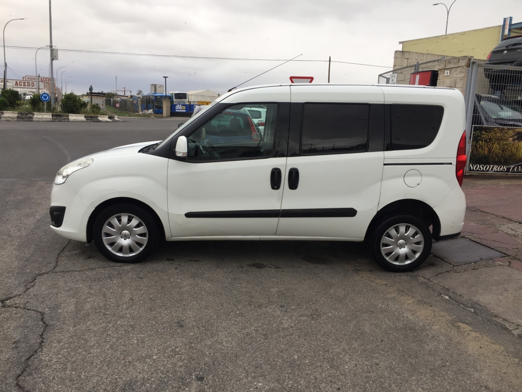 OPEL COMBO 1.6 CDTI 90CV 7 PLAZAS AUT