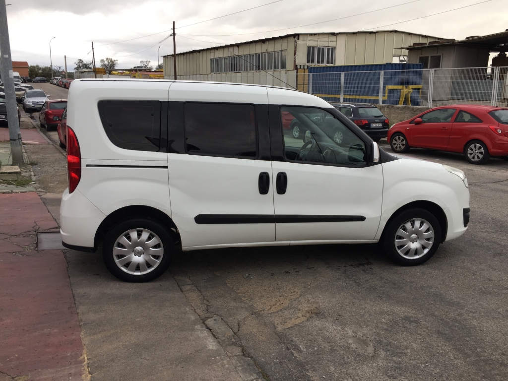 OPEL COMBO 1.6 CDTI 90CV 7 PLAZAS AUT