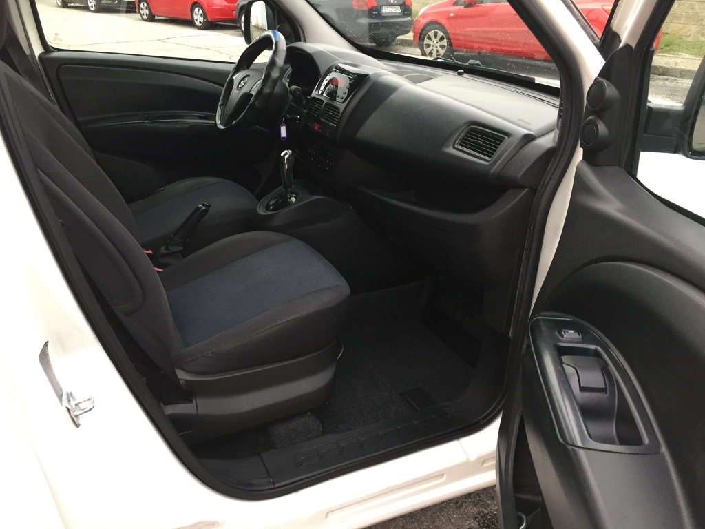 OPEL COMBO 1.6 CDTI 90CV 7 PLAZAS AUT