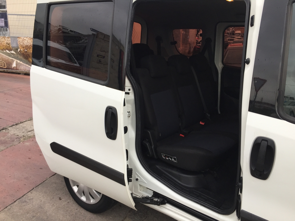 OPEL COMBO 1.6 CDTI 90CV 7 PLAZAS AUT
