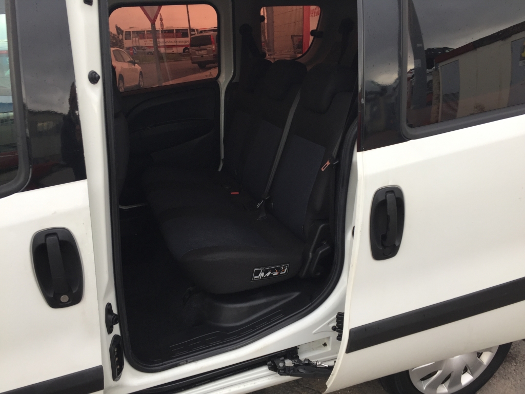 OPEL COMBO 1.6 CDTI 90CV 7 PLAZAS AUT