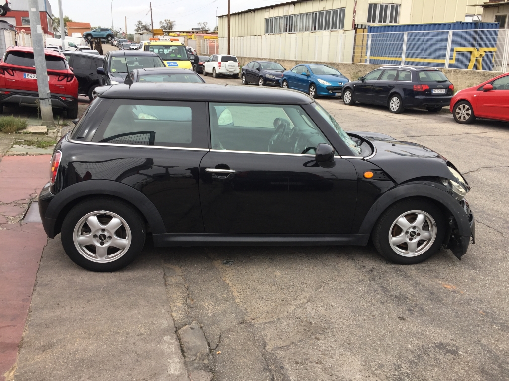 MINI COOPER 1.6 D 109CV AUT