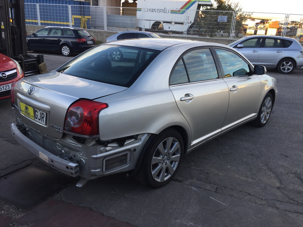 TOYOTA AVENSIS 2.0 D4D 126CV