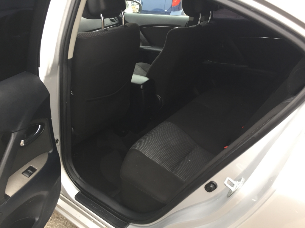 TOYOTA AVENSIS 1.6 INY 132CV