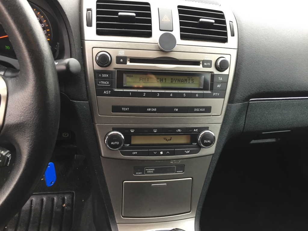 TOYOTA AVENSIS 1.6 INY 132CV