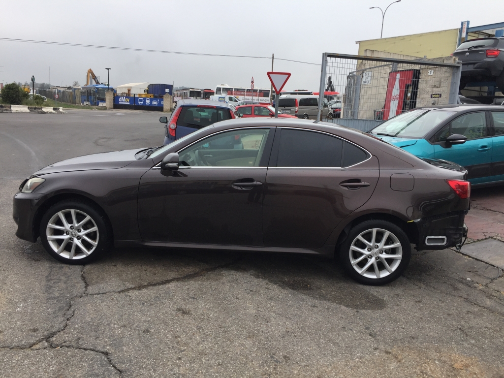 LEXUS IS-200 2.2 D 150CV