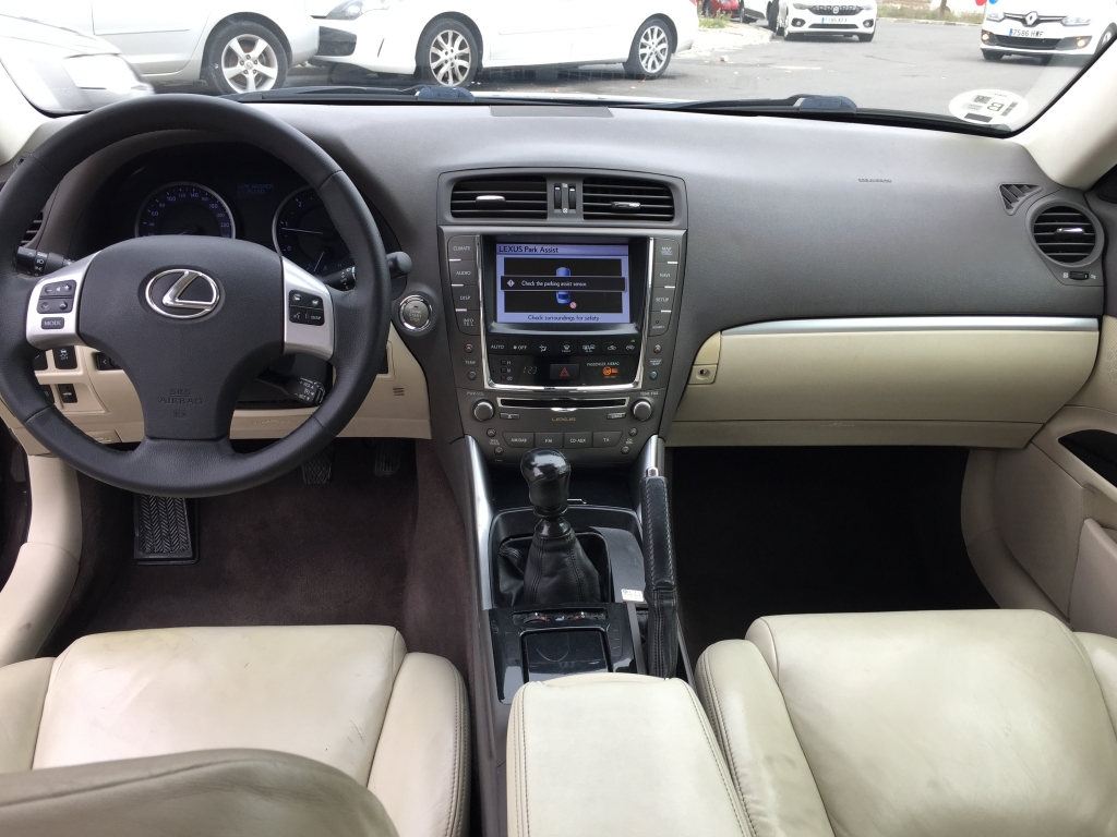 LEXUS IS-200 2.2 D 150CV